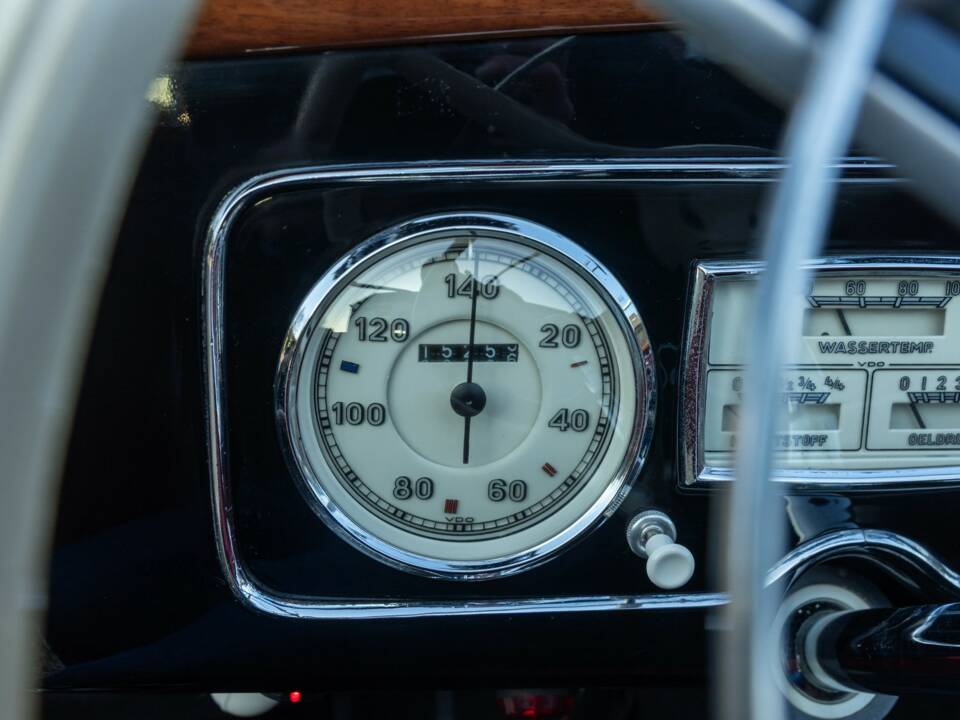 Bild 23/50 von Mercedes-Benz 230 Cabriolet A (1939)