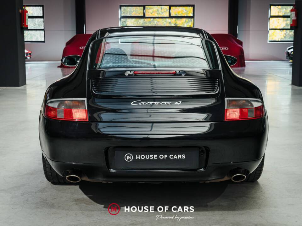 Bild 8/24 von Porsche 911 Carrera 4 (2000)