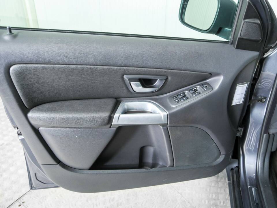 Image 29/43 of Volvo XC90 2.5T (2005)