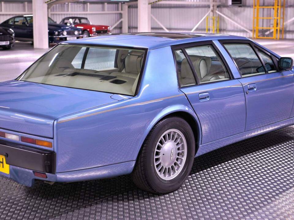 Imagen 11/50 de Aston Martin Lagonda (1989)