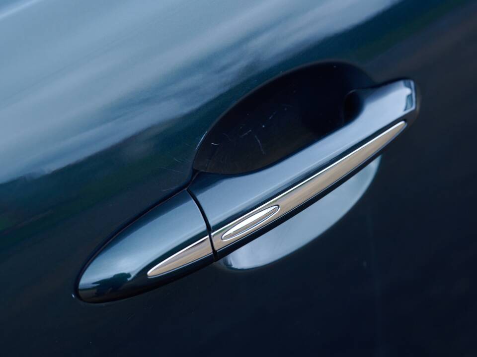 Image 35/50 of Jaguar XJ 5.0 (2010)