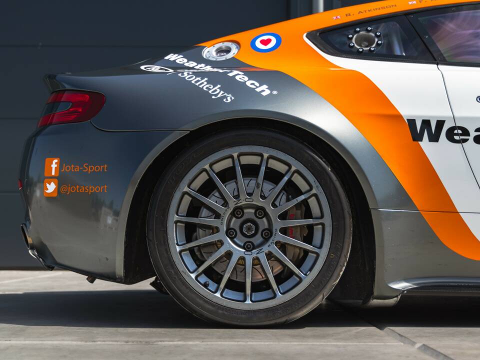 Bild 38/50 von Aston Martin V8 Vantage (2010)
