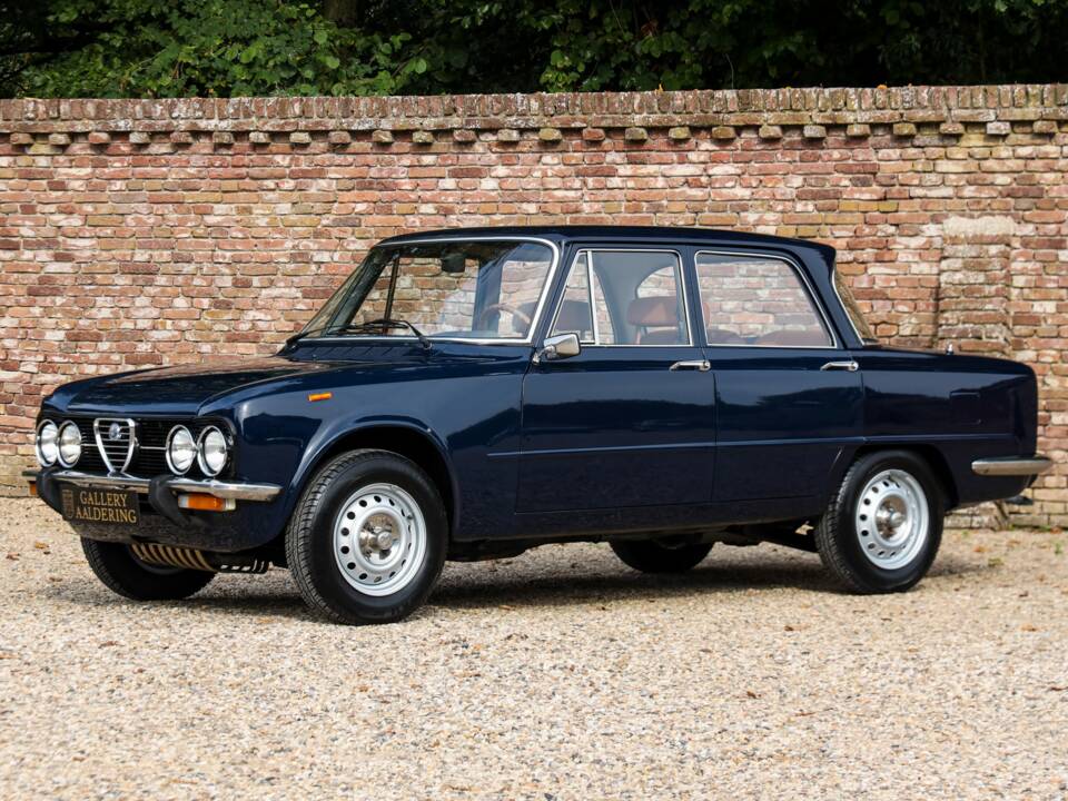 Image 20/50 of Alfa Romeo Giulia Nuova Super 1300 (1975)