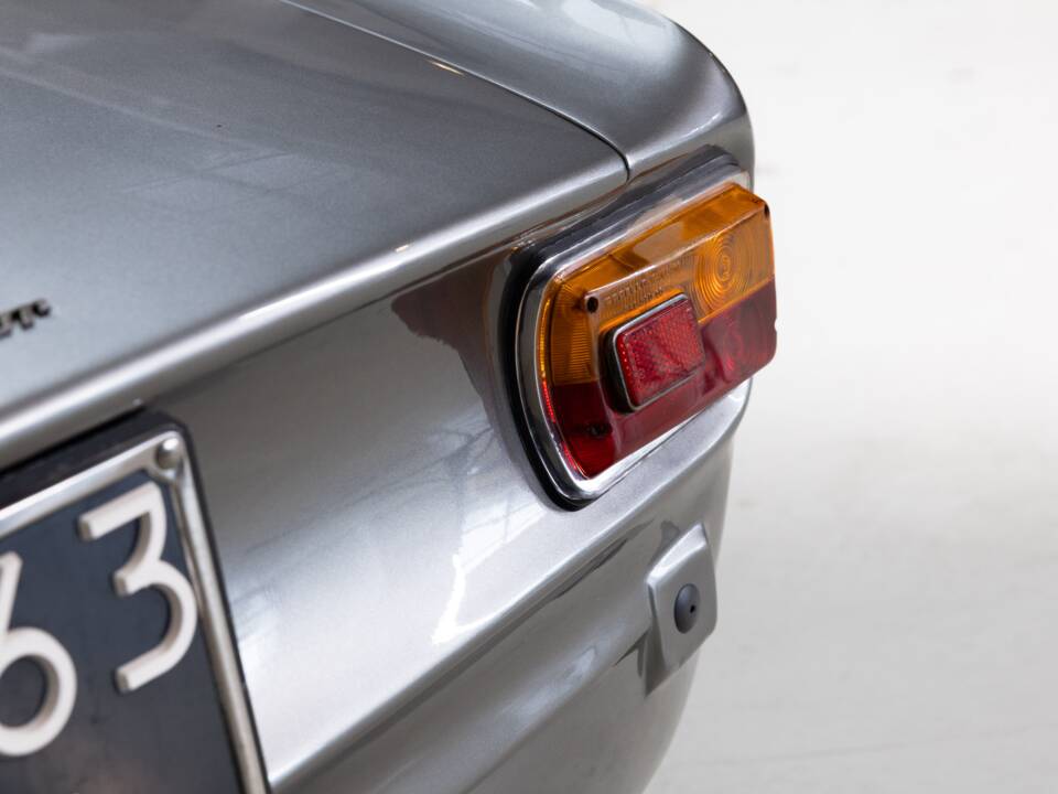 Imagen 31/36 de Alfa Romeo Giulia 1600 GT Junior (1973)