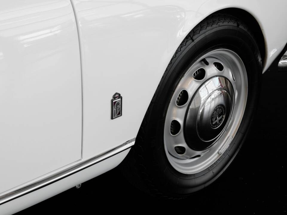 Afbeelding 41/48 van Alfa Romeo Giulia 1600 Spider (1963)