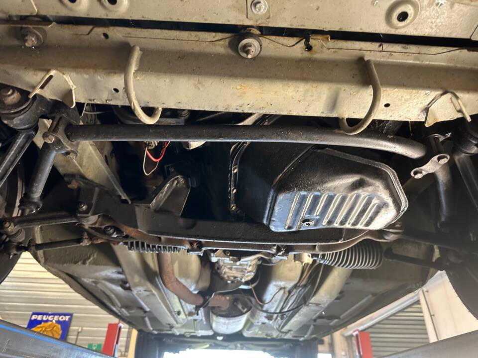 Image 60/80 of Peugeot 504 TI (1976)