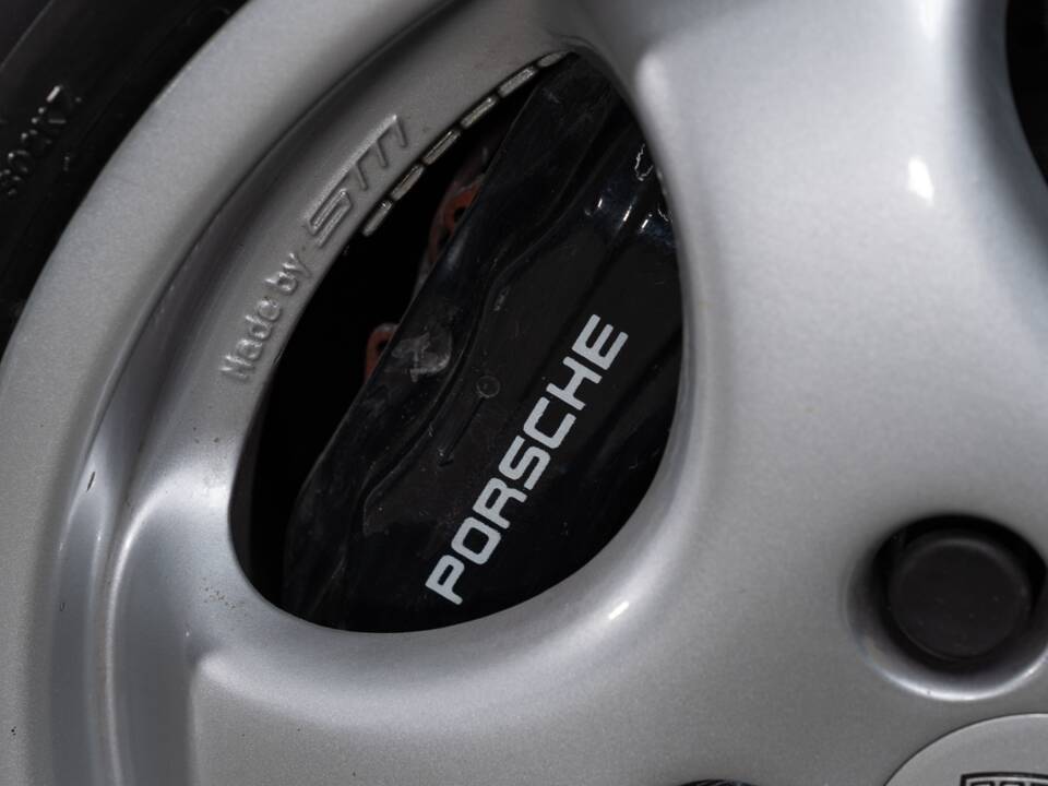 Image 22/31 de Porsche 911 Carrera RS (1992)