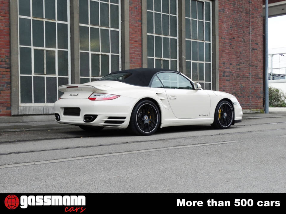 Immagine 8/15 di Porsche 911 Turbo S (2010)
