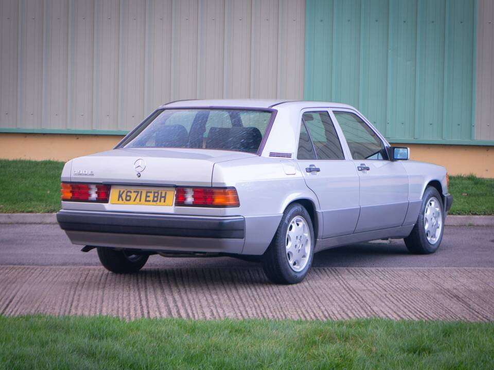 Bild 6/29 von Mercedes-Benz 190 E 2.0 (1992)
