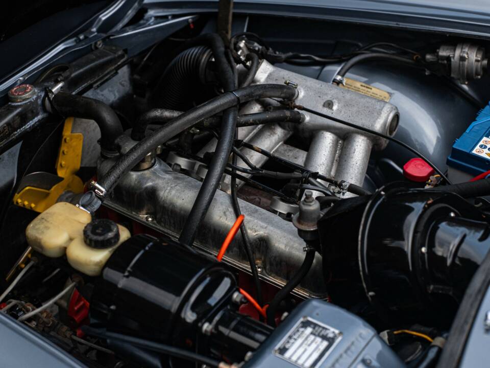 Image 23/23 of Volvo 1800 E (1971)