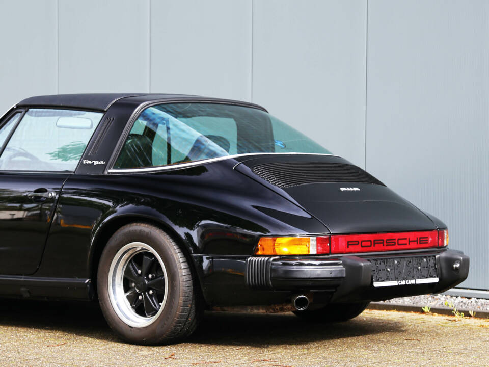 Image 34/67 de Porsche 911 2.7 S (1977)