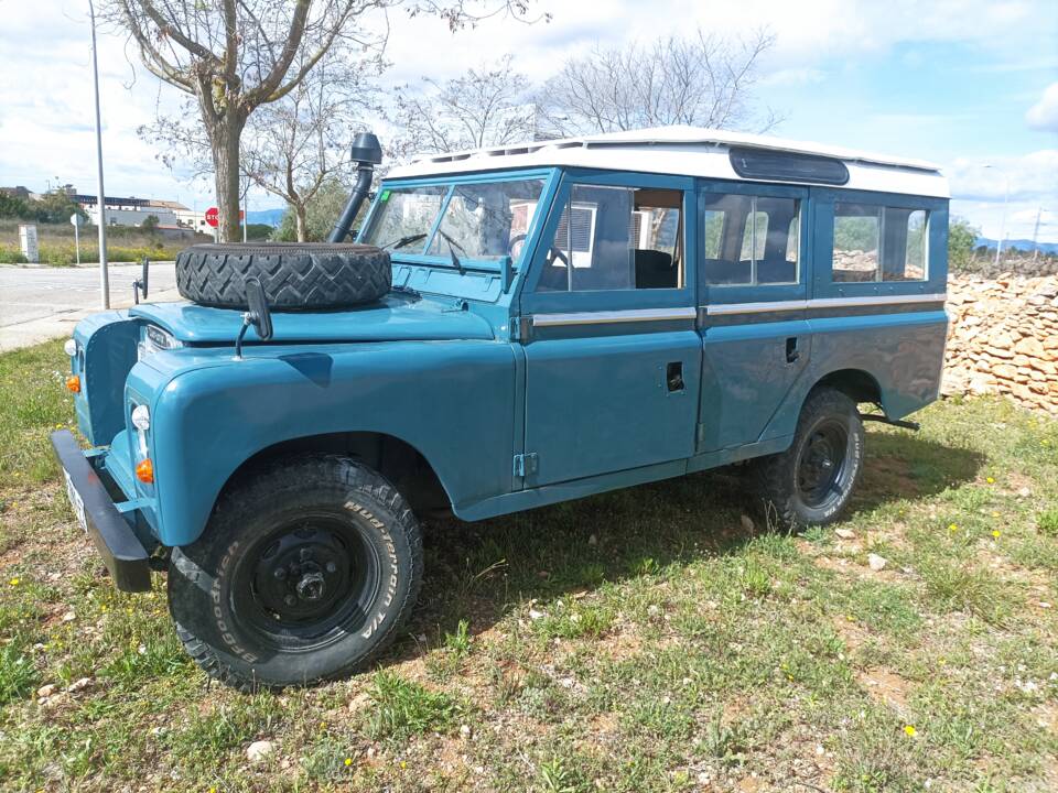 Image 17/20 of Land Rover 109 (1980)