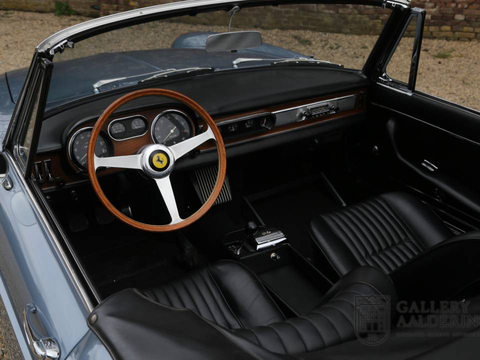 Bild 3/50 von Ferrari 275 GTS (1966)