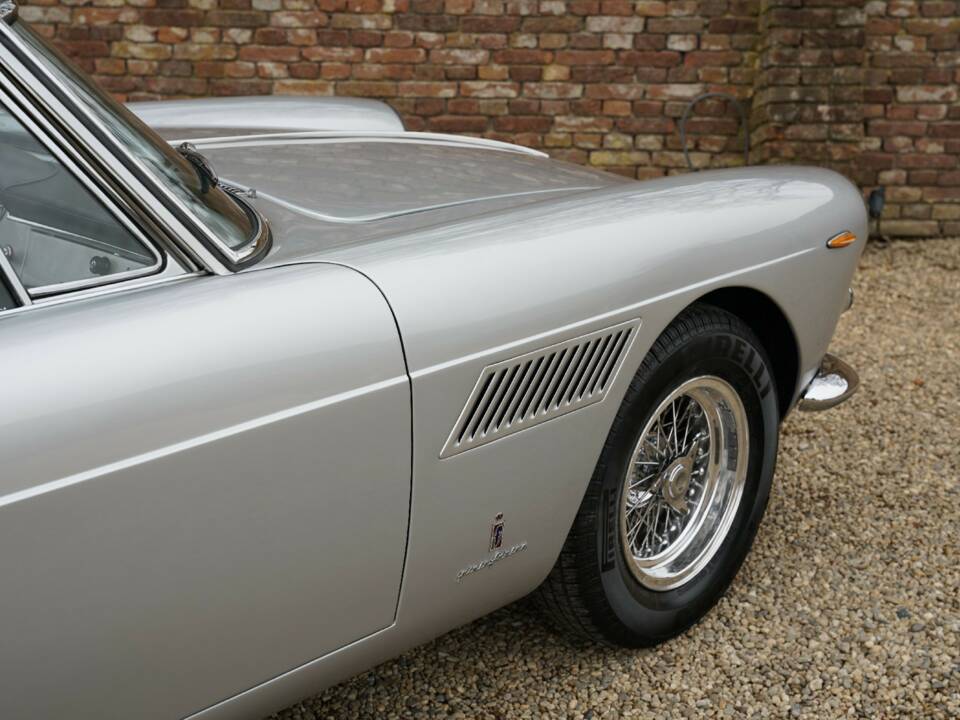 Immagine 44/50 di Ferrari 250 GT 2+2 (1964)