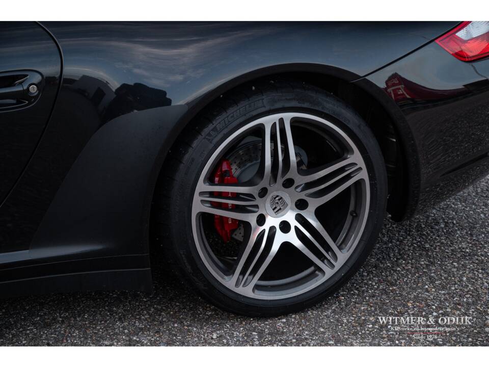 Bild 25/39 von Porsche 911 Carrera 4 (2006)