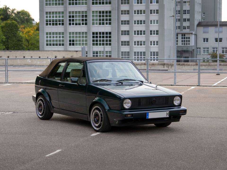 Bild 14/40 von Volkswagen Golf Mk I Convertible 1.8 (1991)