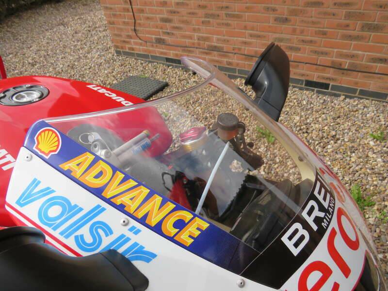 Bild 9/40 von Ducati 1098 R (2008)