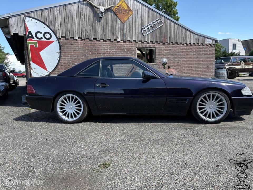 Image 5/40 of Mercedes-Benz 300 SL-24 (1990)