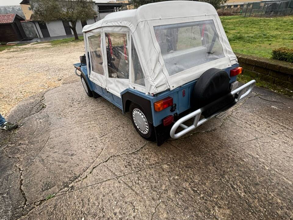 Image 19/20 of Mini Moke (1989)