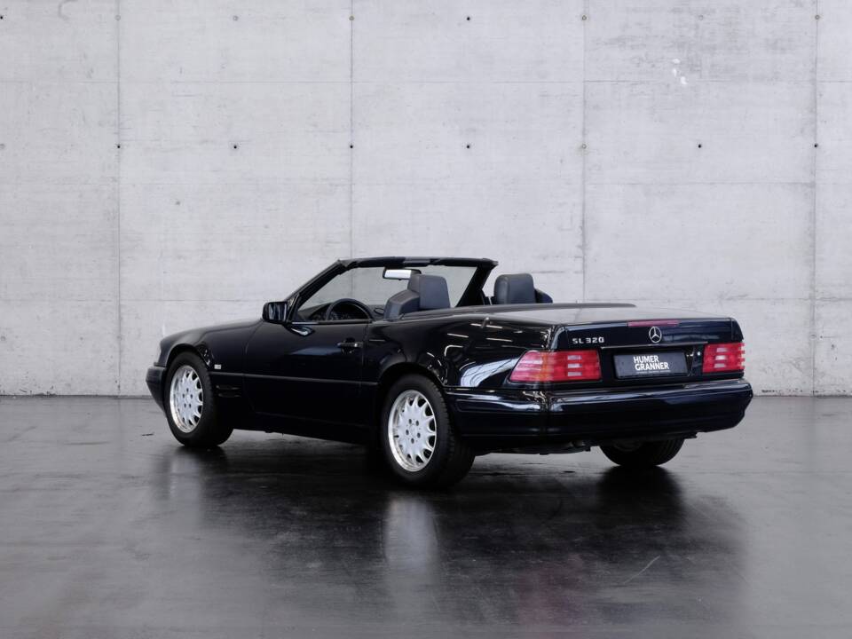 Image 4/46 of Mercedes-Benz SL 320 (1998)