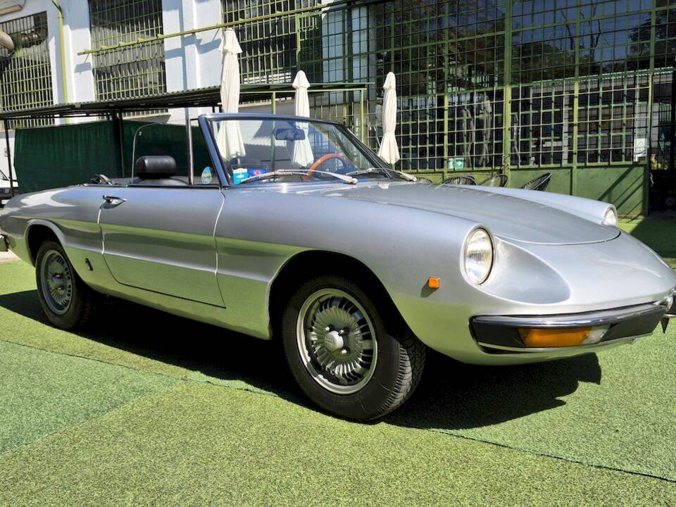 Afbeelding 9/63 van Alfa Romeo Spider 1300 (1976)