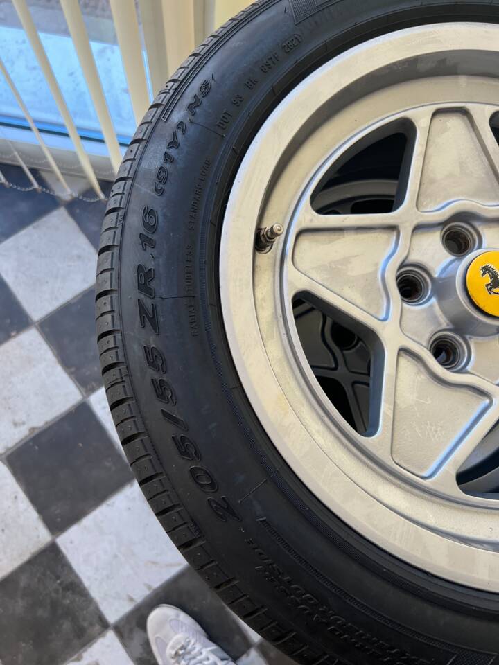 Image 32/114 de Ferrari 308 GTS Quattrovalvole (1985)