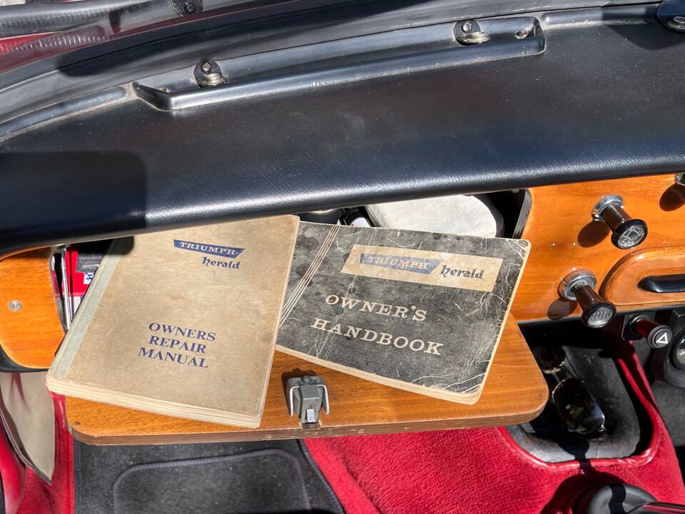 Image 42/50 of Triumph Herald 1200 (1965)
