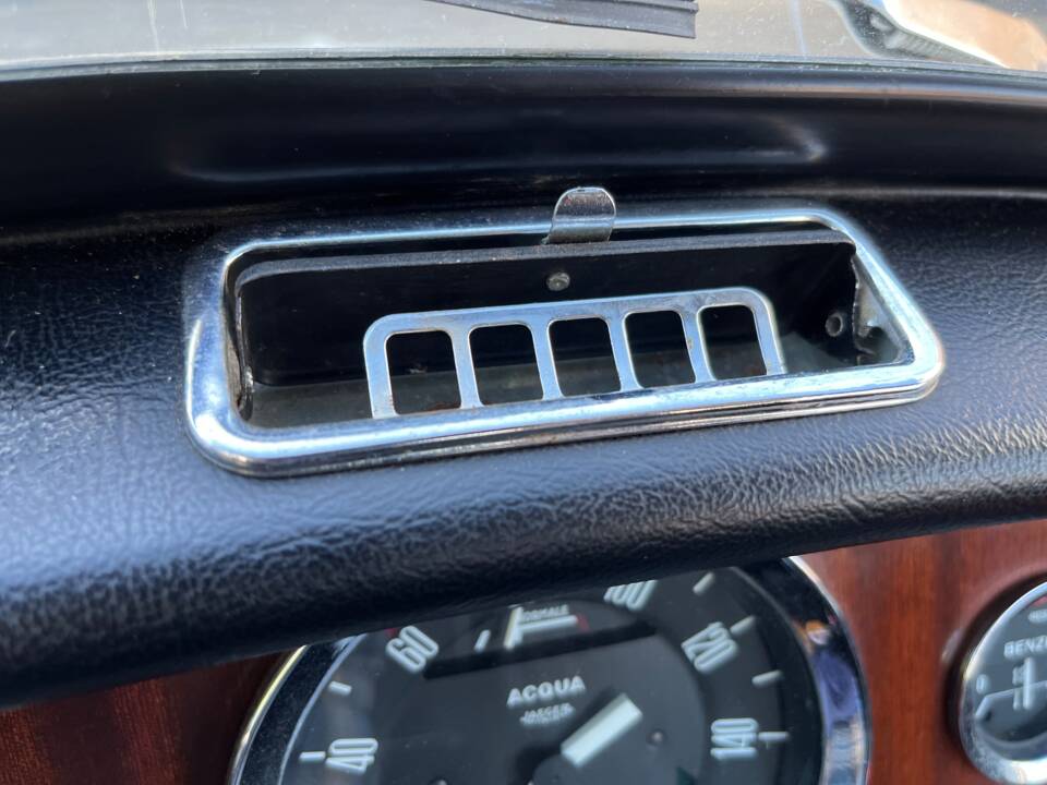 Bild 40/90 von Innocenti Mini 1001 Export (1975)