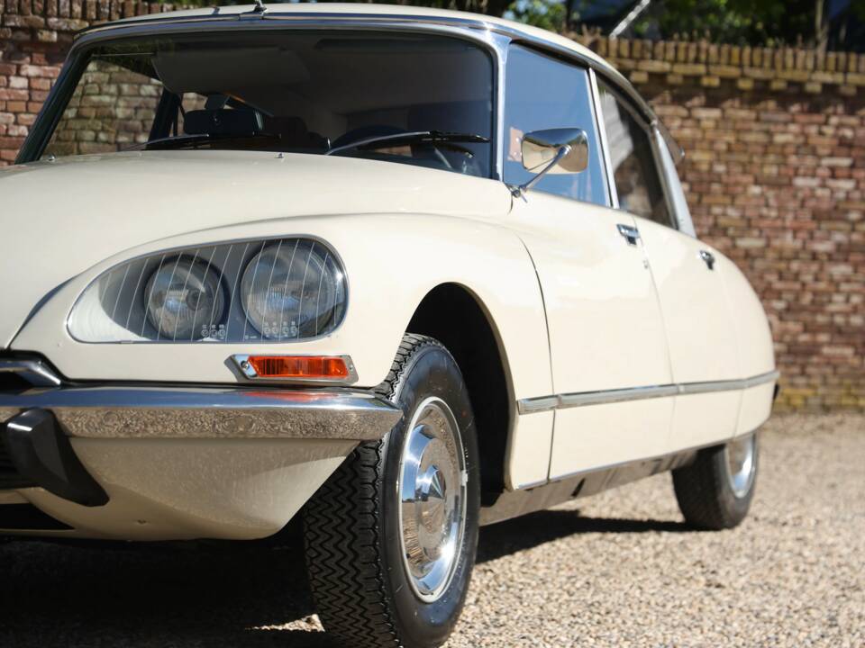 Imagen 24/50 de Citroën DS 20 Pallas (1971)