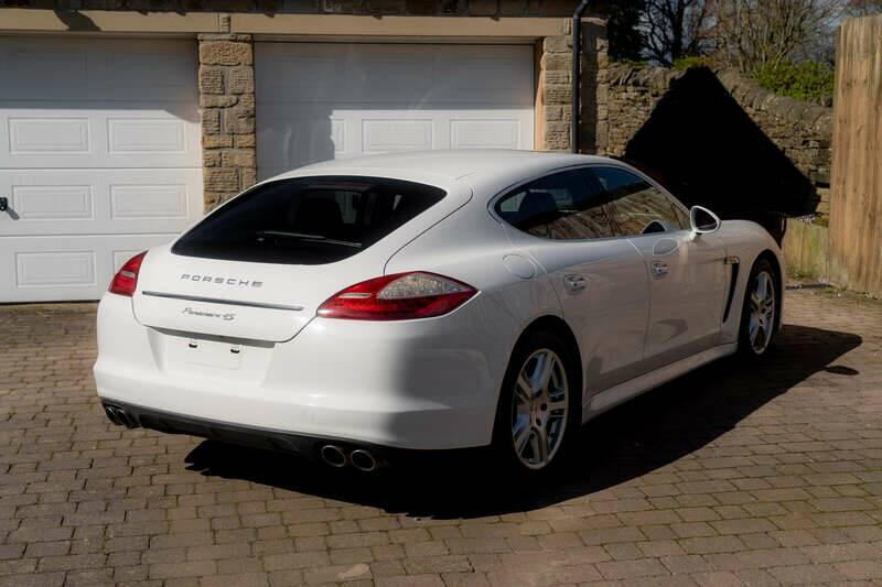 Bild 5/50 von Porsche Panamera 4S (2010)
