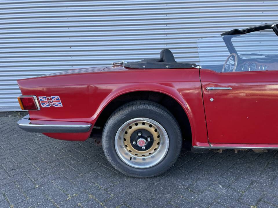 Bild 8/8 von Triumph TR 6 (1974)