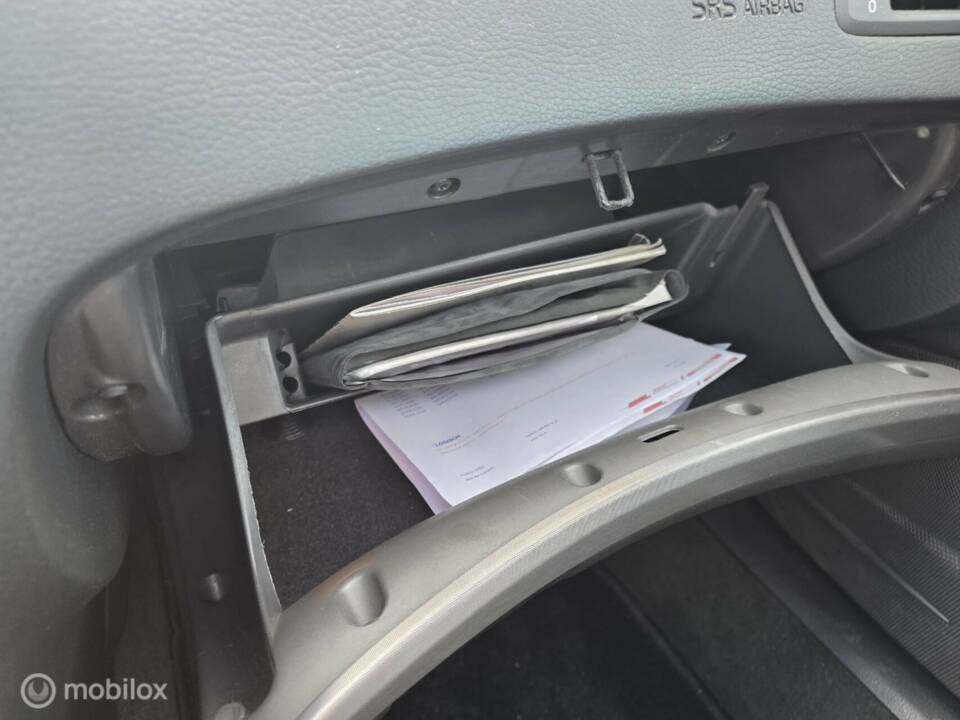 Image 28/40 of Volvo V 70 2.5T (2004)