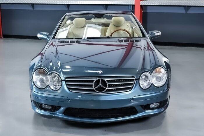 Image 2/7 of Mercedes-Benz SL 500 (2005)