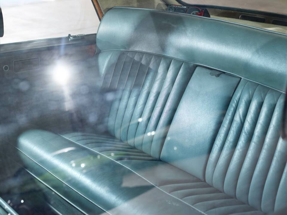 Image 48/70 of Daimler DS 420 (1976)