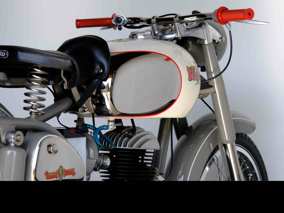 Image 52/54 of Bianchi Mendola (1951)