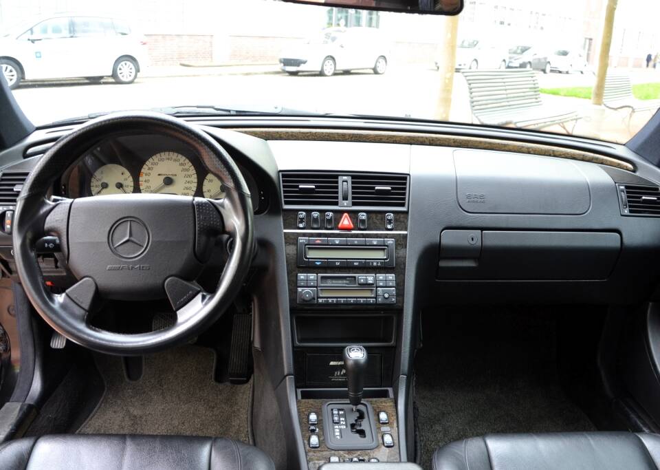 Bild 13/18 von Mercedes-Benz C 43 AMG (1998)