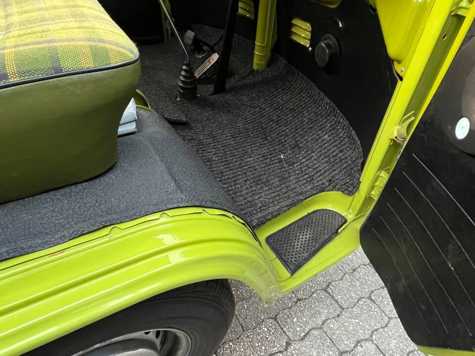 Image 46/57 of Volkswagen T2b Westfalia (1978)
