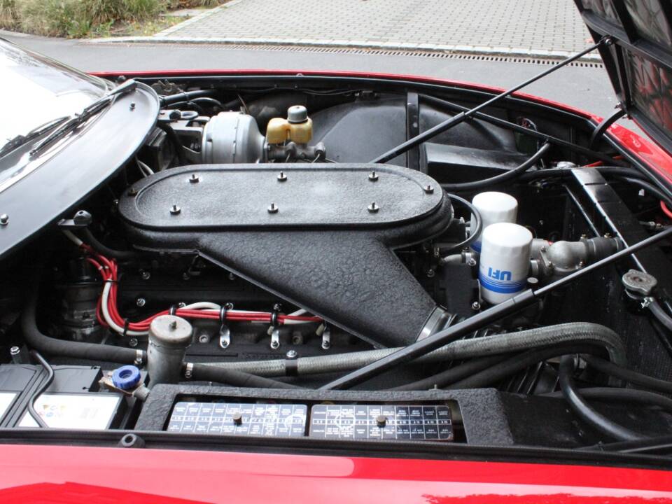 Image 6/22 of Ferrari 365 GTB&#x2F;4 Daytona (1971)