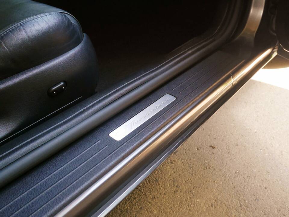 Immagine 32/32 di Ford Thunderbird (2003)