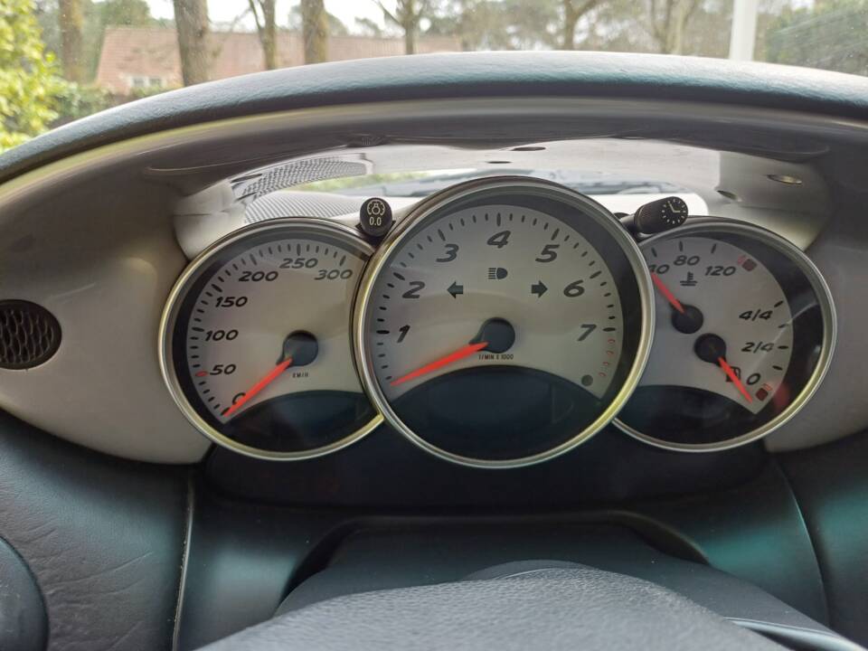 Image 32/82 of Porsche Boxster S (2000)
