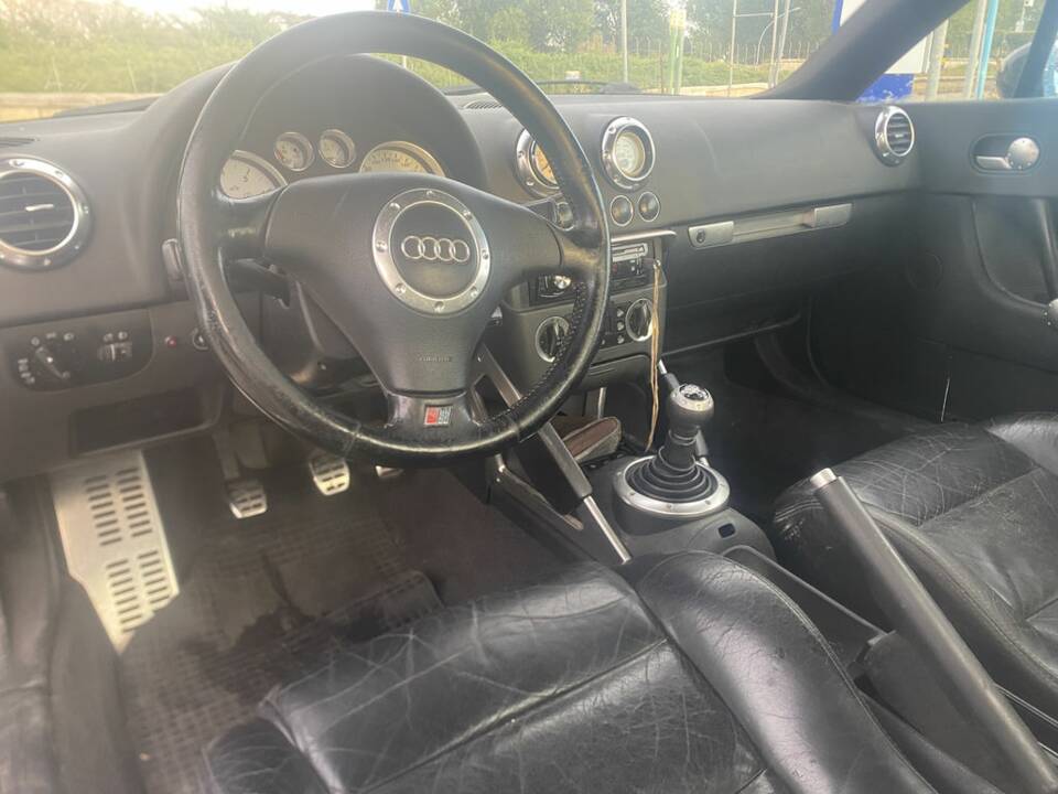 Image 2/8 de Audi TT 1.8 T (1999)