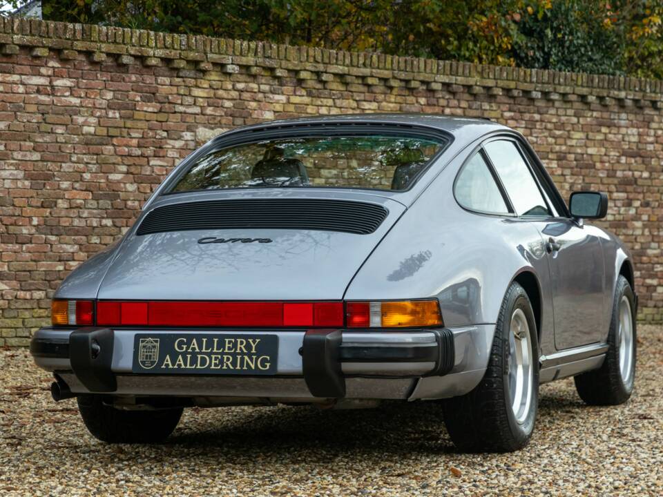Immagine 31/50 di Porsche 911 Carrera 3.2 "25 years 911" (1988)