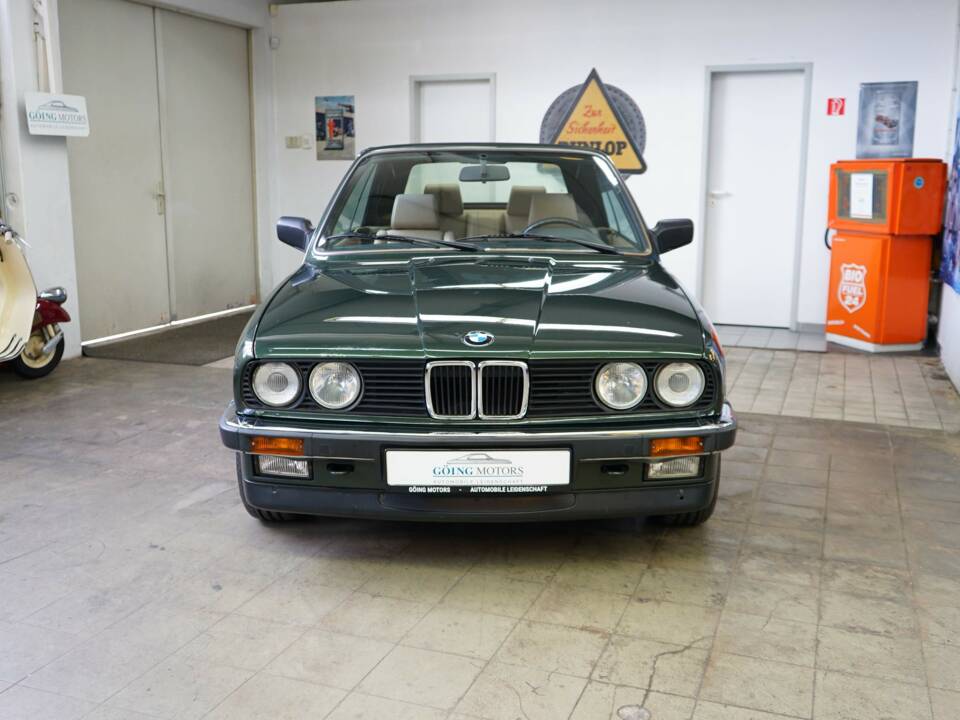 Afbeelding 4/25 van BMW 320i (1988)