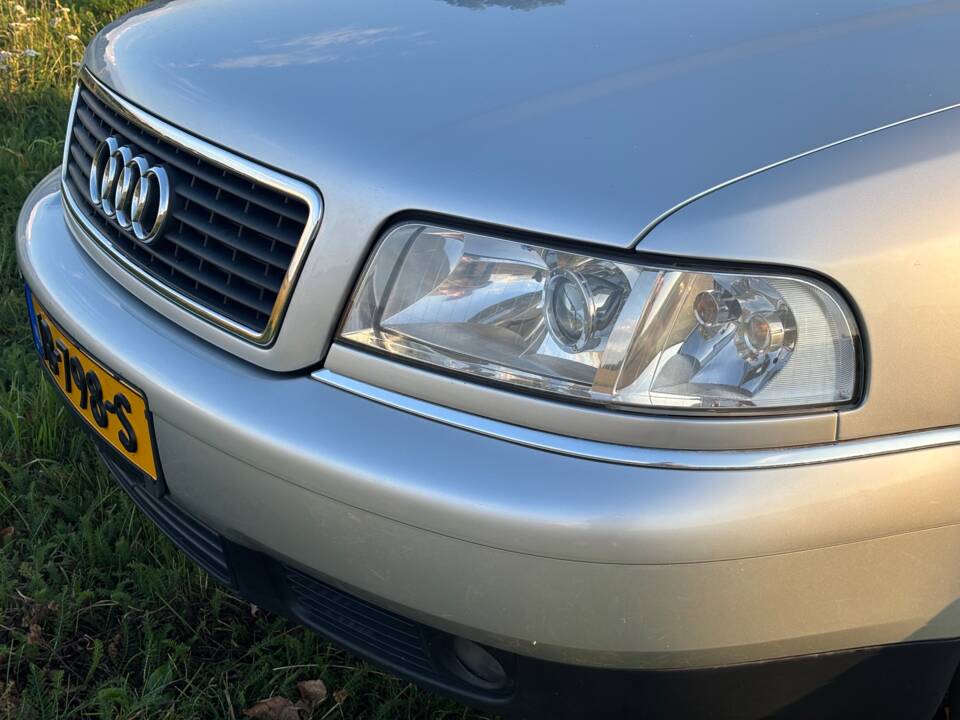 Bild 5/17 von Audi A8 3.7 (1998)