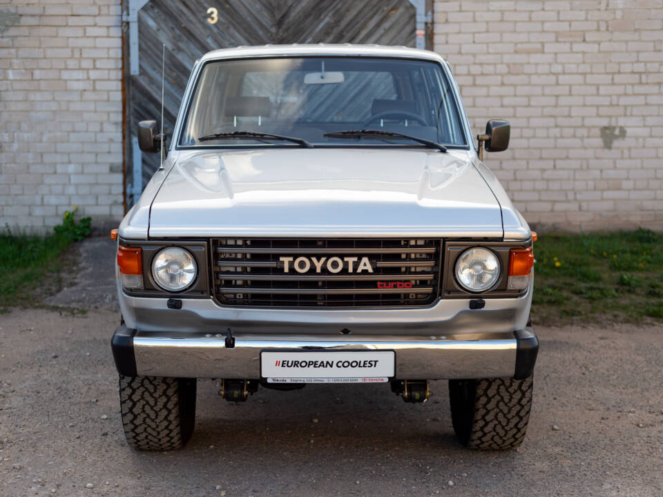 Image 26/100 of Toyota Land Cruiser HJ61 GX (1987)