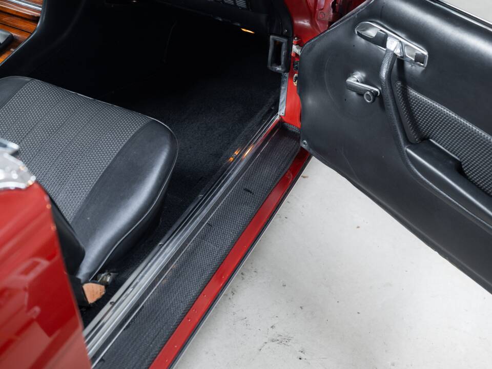 Image 19/38 of Mercedes-Benz 350 SL (1973)