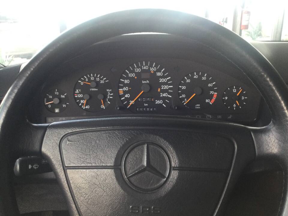 Image 28/32 de Mercedes-Benz 300 SL-24 (1992)