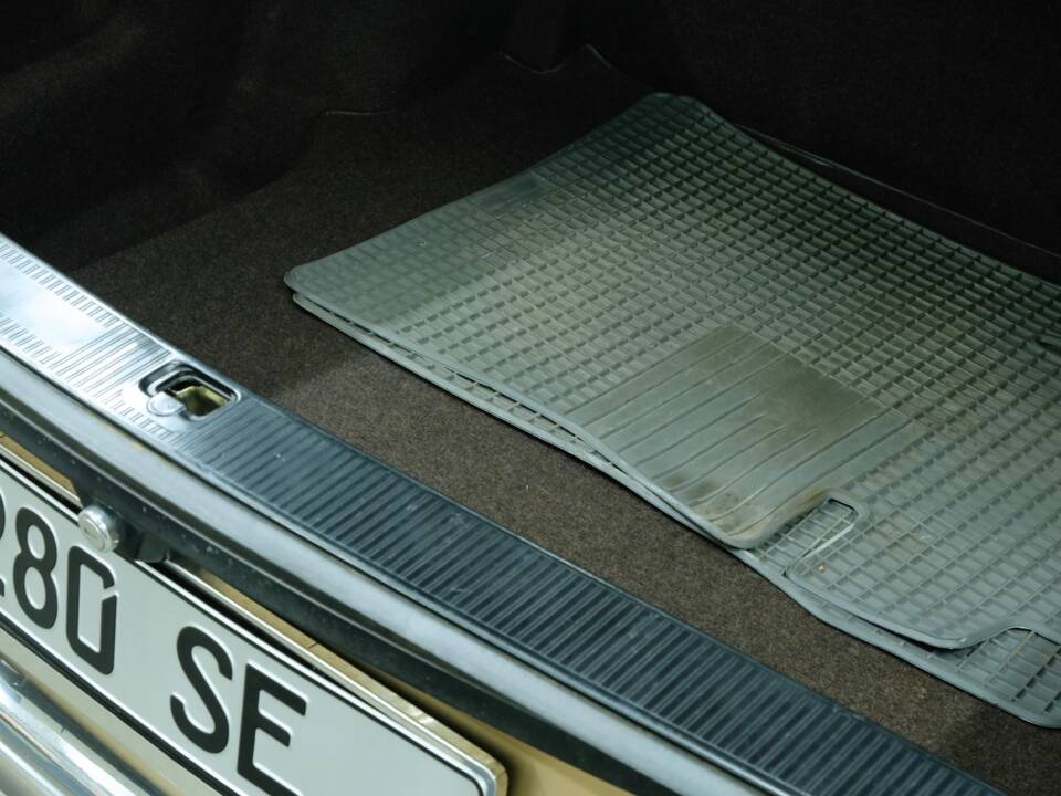 Bild 10/50 von Mercedes-Benz 280 SE (1980)