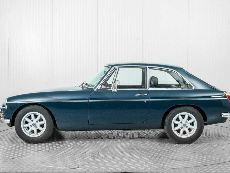 Imagen 10/50 de MG MGB GT (1972)