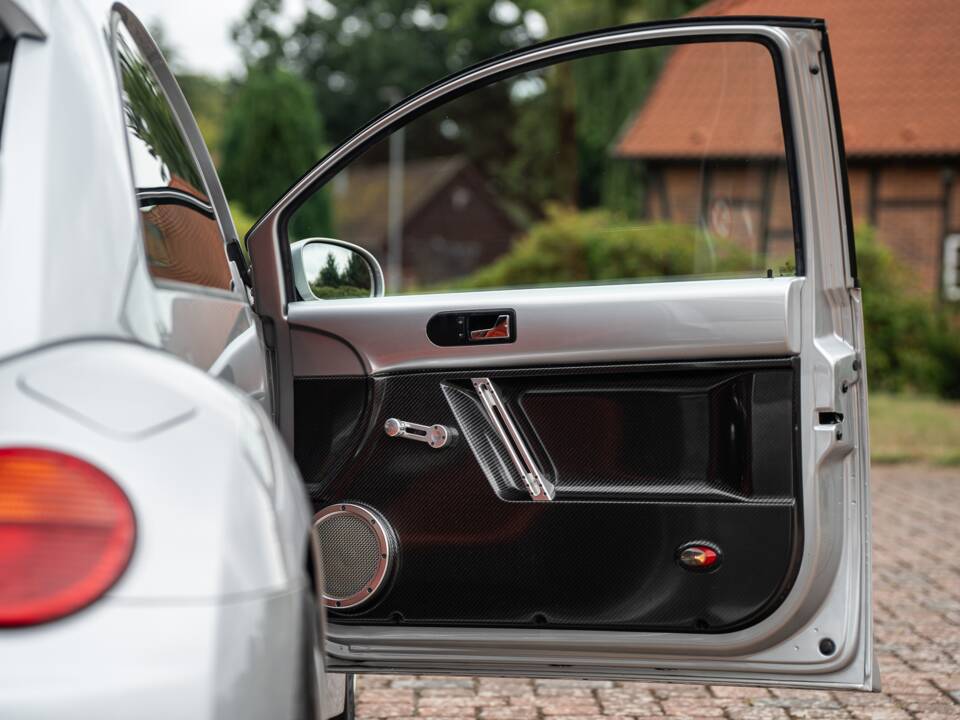 Image 45/48 of Volkswagen New Beetle RSI (2003)